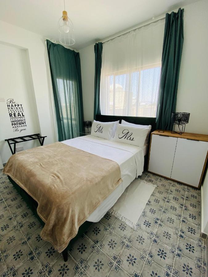 Simple One Bedroom Flat In Engomi エクステリア 写真