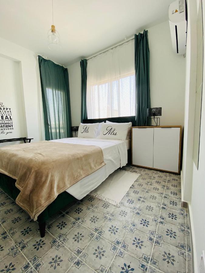 Simple One Bedroom Flat In Engomi エクステリア 写真
